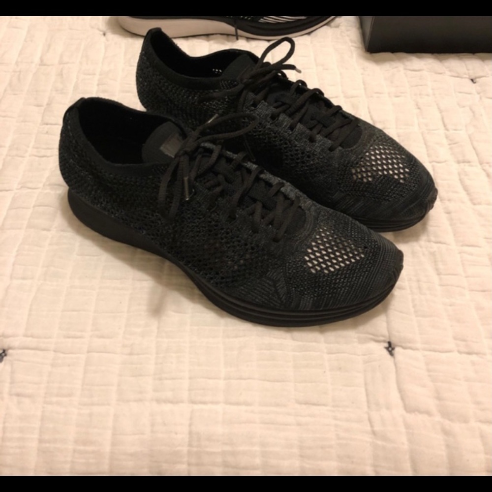 Nike Flyknit Racer triple black 10.5